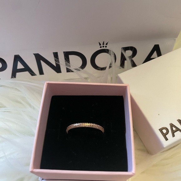 Pandora Ma Pave Queen Ring - Picture 4 of 5